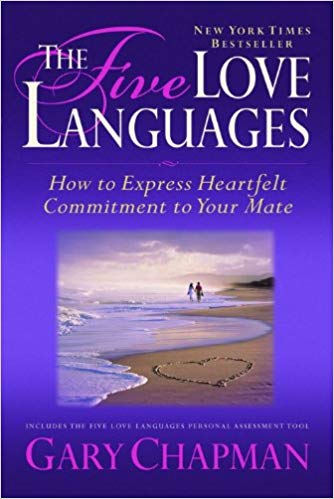 Книга на английском - The Five Love Languages: How to Express Heartfelt Commitment to Your Mate by Gary D. Chapman - Пять языков любви - обложка книги скачать бесплатно