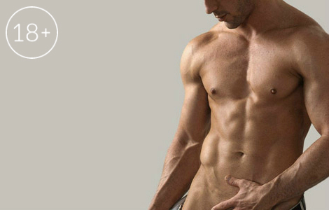 накачанный мужской торс - красивое мужское тело - сексуальный мужчина раздетый по пояс